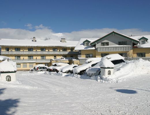 Hotel Moser covered in deep snow